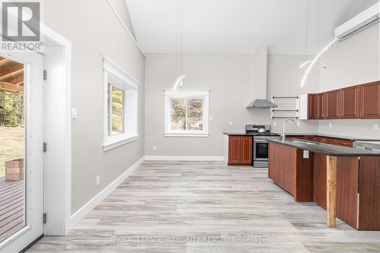 29662212/154-proulx-lane/lanark-highlands-lanark-twp/lanark-highlands/ontario/K0G1K0_15