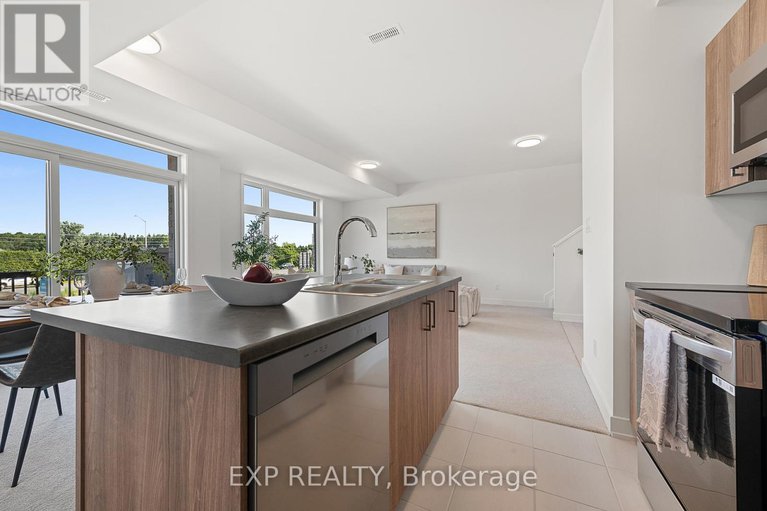 29300165/1005-silhouette-private/cedargrovefraserdale/ottawa/ontario/K2J4S3_16