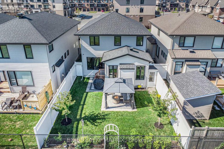 28876116/132-lynn-valley-terrace/mer-bleuebradley-estatesanderson-park/ottawa/ontario/K1W0L5_23