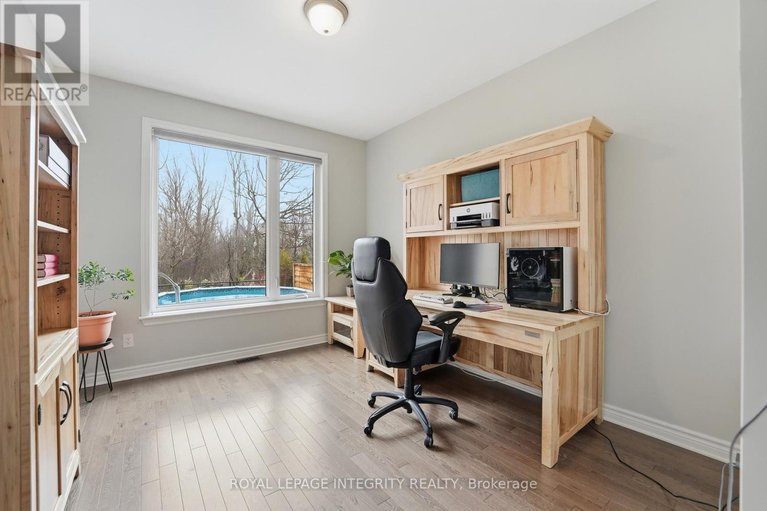 29623977/211-cooks-mill-crescent/riverside-south/ottawa/ontario/K1V2N1_18