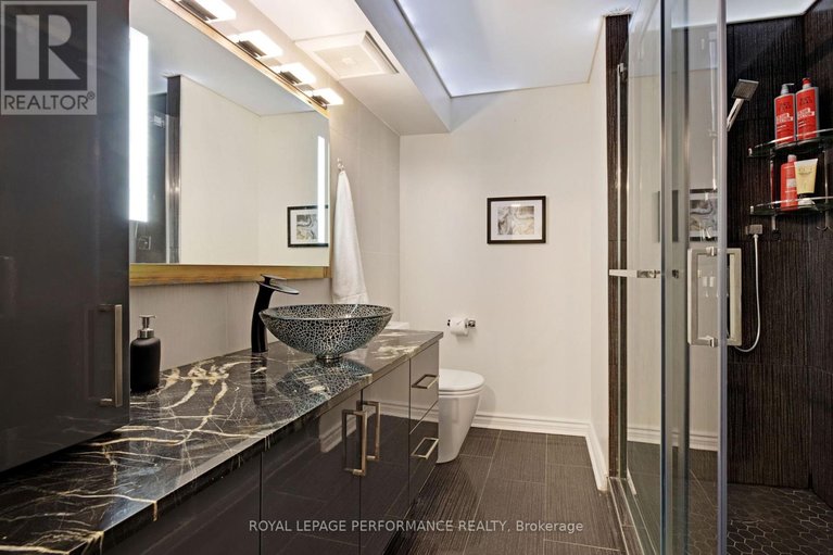 29535481/1905-160-george-street/lower-townbyward-market/ottawa/ontario/K1N9M2_26