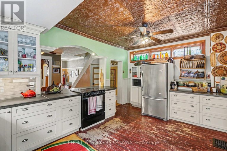 29586411/88-pinhey-street/hintonburg/ottawa/ontario/K1Y1T4_13