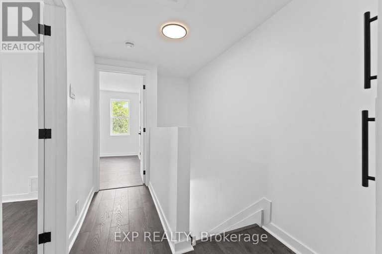 28674478/145-willow-street/west-centre-town/ottawa/ontario/K1R6W2_18