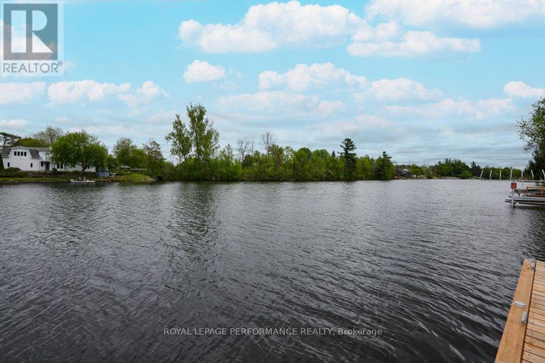 28846758/6099-james-bell-drive/manotick-south-to-roger-stevens/ottawa/ontario/K4M1B3_36