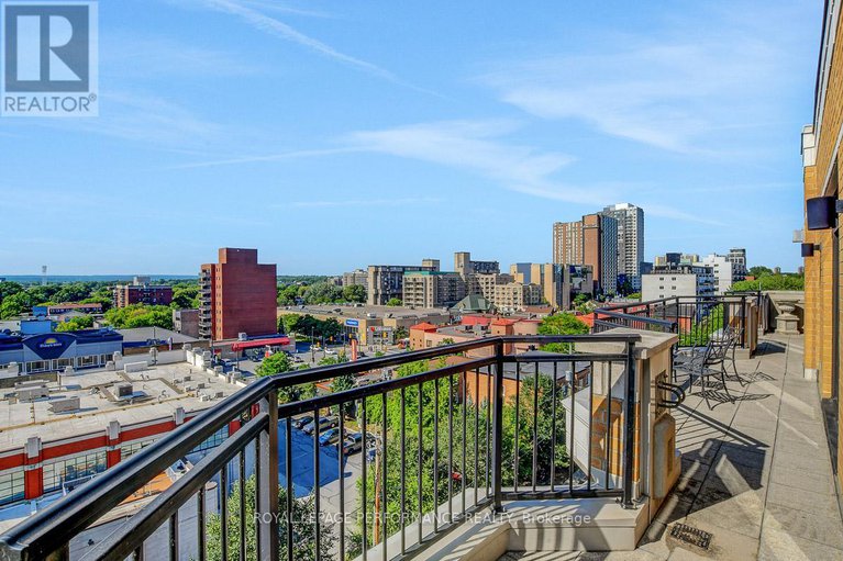 28544593/ph2-260-besserer-street/sandy-hill/ottawa/ontario/K1N1J3_21