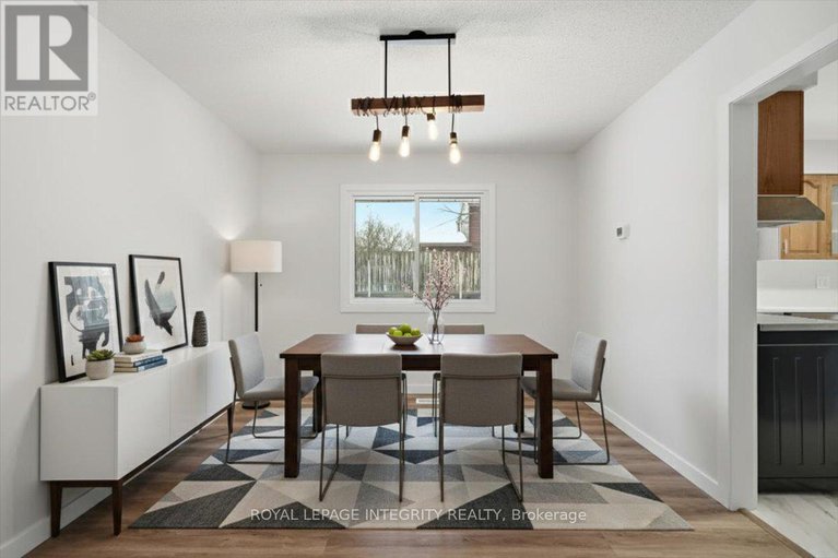 29214221/809-vinette-crescent/chatelaine-village/ottawa/ontario/K1E1X1_8