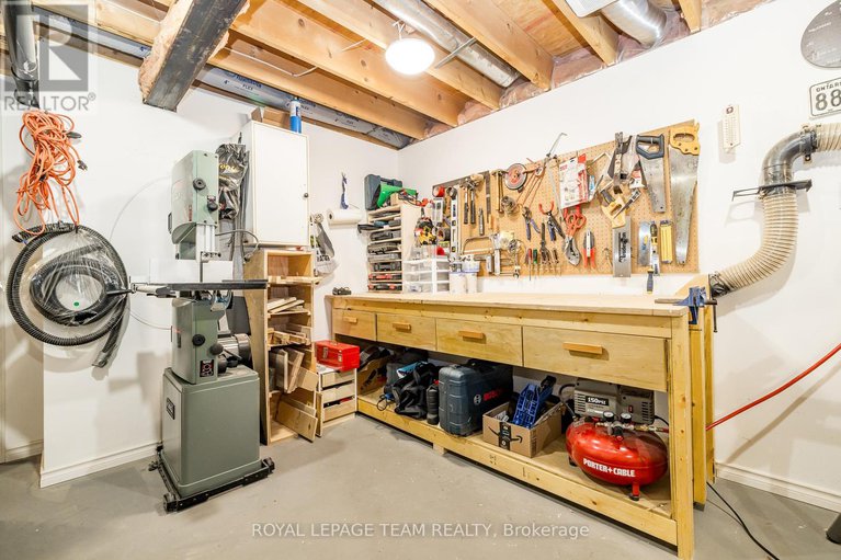 28910635/5239-mclean-crescent/manotick-long-island-nicholls-island/ottawa/ontario/K4M1G1_42