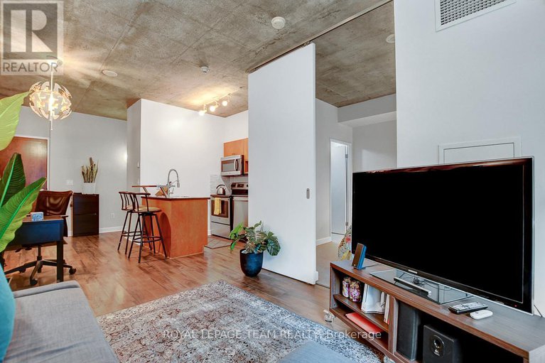 28458192/705-179-george-street/lower-townbyward-market/ottawa/ontario/K1N1J8_14