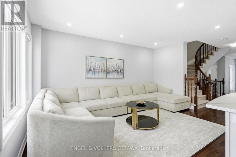 29395245/476-barrick-hill-road/emerald-meadowstrailwest/ottawa/ontario/K2M0H8_6