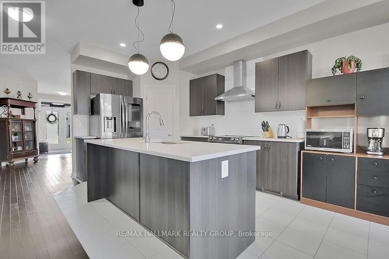 28384626/768-namur-street/embrun/russell/ontario/K0A1W0_10