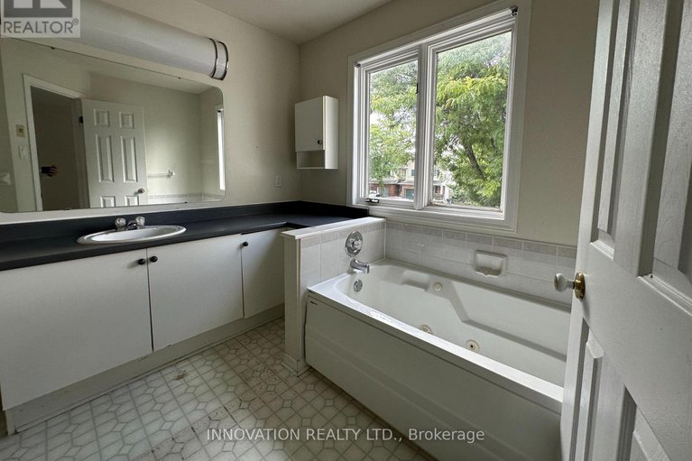 28832918/5-roblyn-way/barrhaven-east/ottawa/ontario/K2G5Z4_19