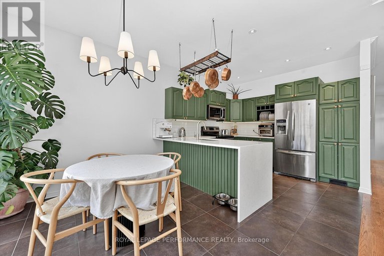 29661849/1665-frenette-street/fallingbrookgardenway-south/ottawa/ontario/K4A4L4_20