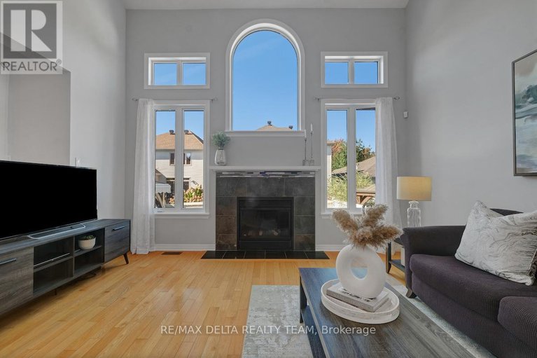 28971561/1969-schroeder-crescent/springridgeeast-village/ottawa/ontario/K4A4P7_8