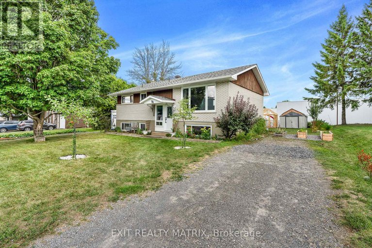 28829153/94-peel-street-e/alexandria/north-glengarry/ontario/K0C1A0_2