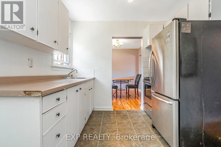 28575095/829-borthwick-avenue/castle-heightsrideau-high/ottawa/ontario/K1K2M7_7