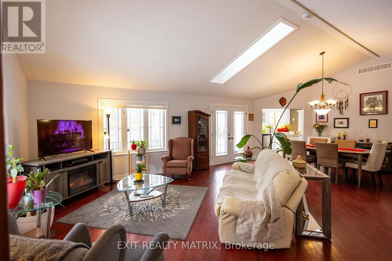 29607384/2468-gagne-road/clarencerockland-twp/clarence-rockland/ontario/K0A2A0_6