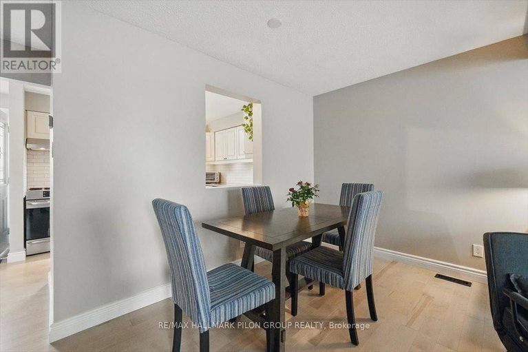 28412777/1358-bakker-court/convent-glen-south/ottawa/ontario/K1C2K4_6