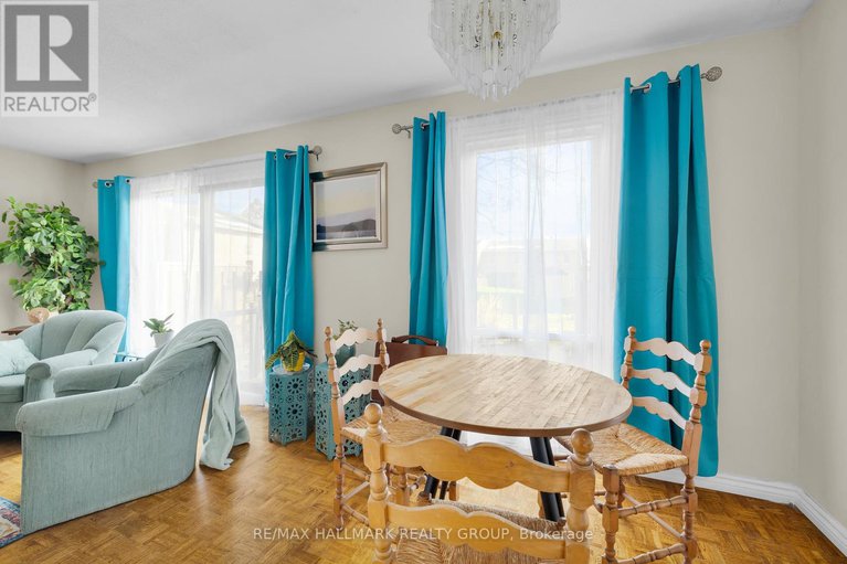 29126204/10-black-forest-lane/arbeatha-park/ottawa/ontario/K2H5C8_16