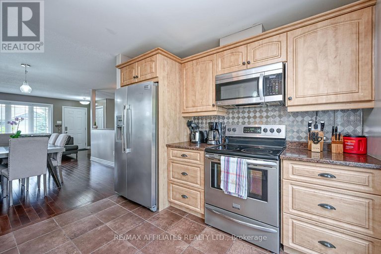 28567614/30-lee-avenue/smiths-falls/smiths-falls/ontario/K7A0A2_15