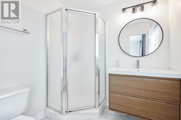 29392513/710-hancock-crescent/fallingbrookridgemount/ottawa/ontario/K4A3M9_18