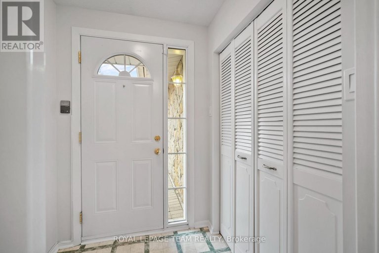 29622304/45-welkin-crescent/borden-farmstewart-farmcarleton-heightsparkwood-hills/ottawa/ontario/K2E5M4_4