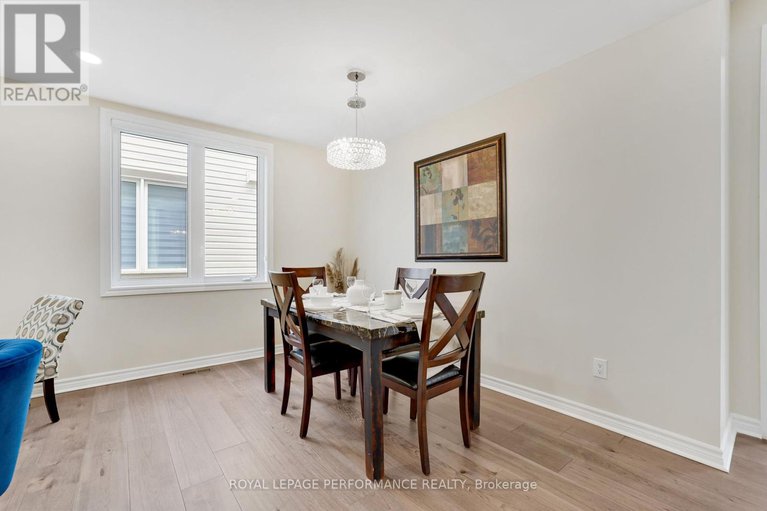 28379305/2782-grand-vista-circle/half-moon-bay/ottawa/ontario/K2J0W5_6