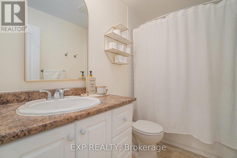 28430492/5-benlark-road/on-the-green/ottawa/ontario/K2J2L5_25