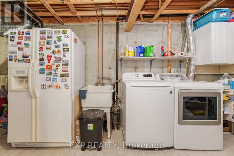 29401588/157-huntersfield-drive/hunt-club-parkgreenboro/ottawa/ontario/K1T3M1_25