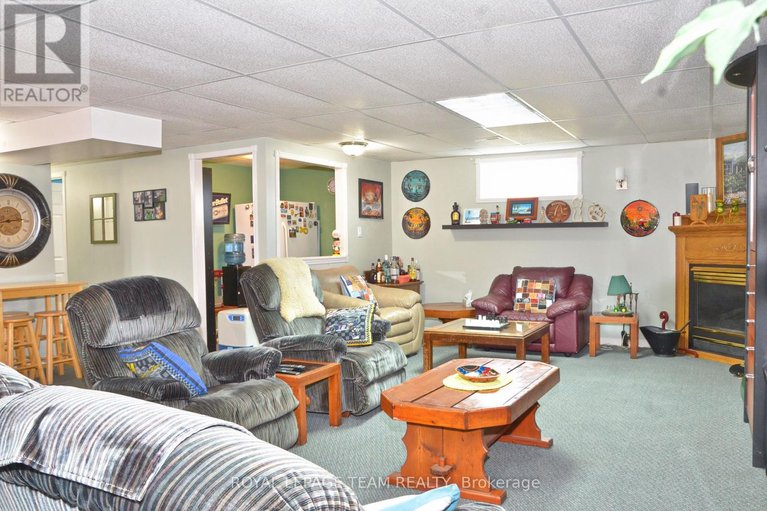 29617818/11708-breezewood-avenue-s/south-dundas-matilda-twp/south-dundas/ontario/K0C1X0_17