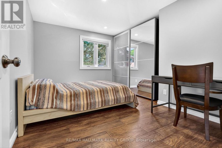 29338988/1354-gaultois-avenue/chateauneuf/ottawa/ontario/K1C3G6_18