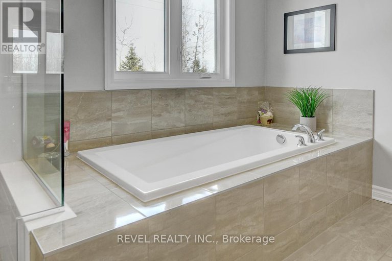 29399297/664-eagle-crest-heights/stittsville-north/ottawa/ontario/K2S1G6_23