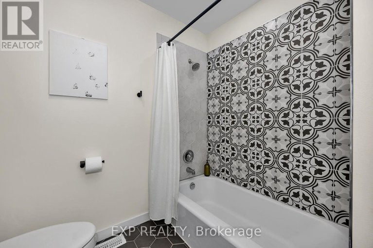 29440773/4914-farmers-way/carlsbad-springs/ottawa/ontario/K0A1K0_20