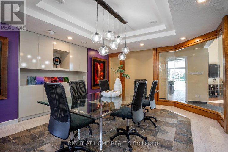 29001389/5-burnt-tree-court/cedar-hillorchard-estates/ottawa/ontario/K2R1B8_7