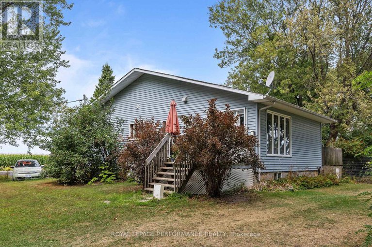 29127699/721-st-thomas-road/embrun/russell/ontario/K0A1W0_8