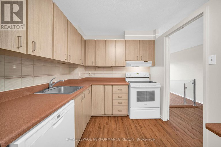 29120637/806-1599-lassiter-terrace/beaconwood/ottawa/ontario/K1J8R6_20