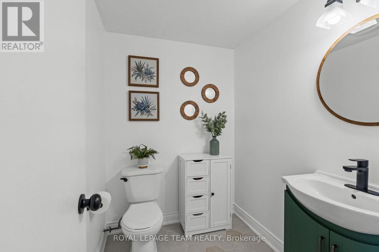 28691026/b-6501-bilberry-drive/convent-glen-north/ottawa/ontario/K1C4N4_23