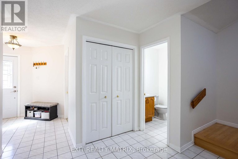 29648463/1458-shawinigan-street/fallingbrookridgemount/ottawa/ontario/K4A2N2_4