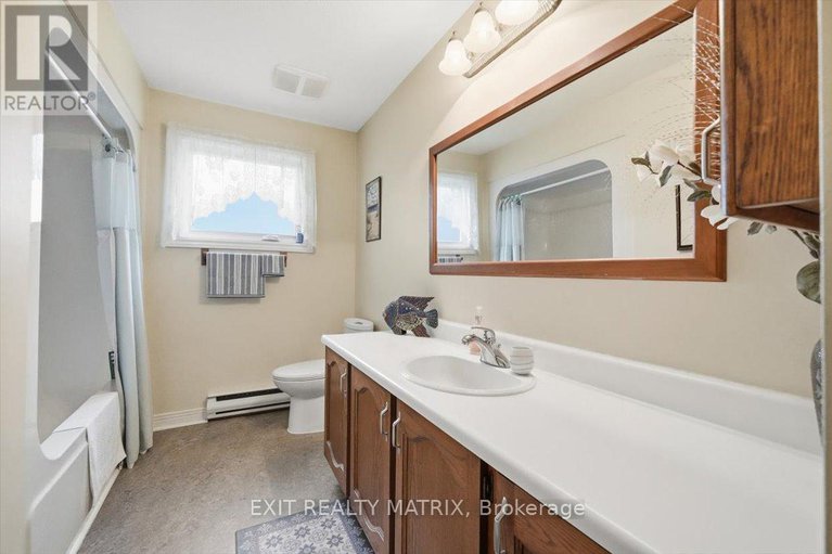 29023600/39-george-street/village-of-russell/russell/ontario/K4R1C2_17