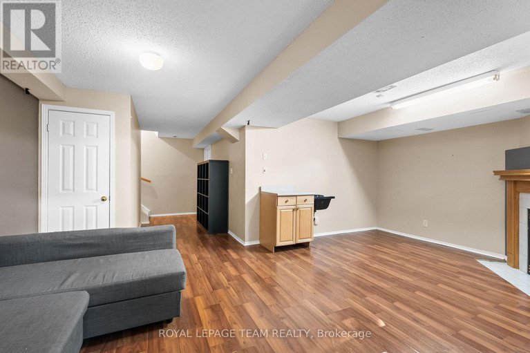 28867147/16-baton-court/katimavik/ottawa/ontario/K2L4C8_26