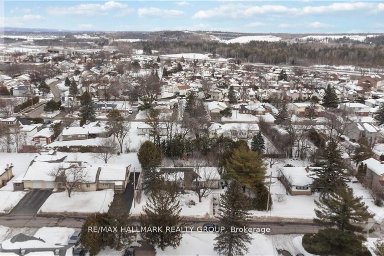 29243540/999-laporte-street/beacon-hill-south/ottawa/ontario/K1J7B2_9