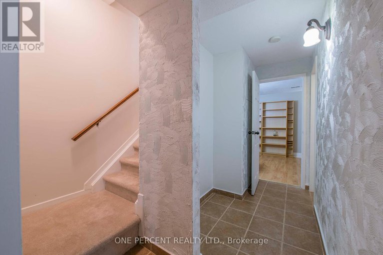 28554735/122-mcclintock-way/katimavik/ottawa/ontario/K2L2A4_22