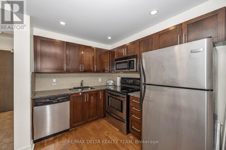 29400834/1006-200-besserer-street/sandy-hill/ottawa/ontario/K1N0A7_10