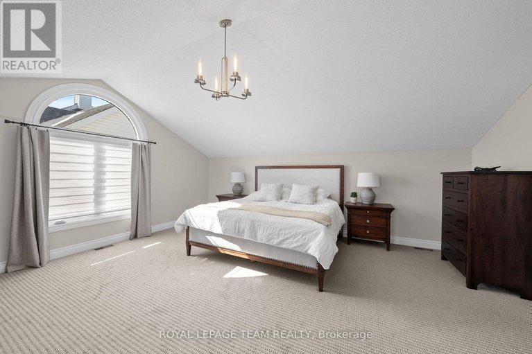 29608056/30-crantham-crescent/stittsville-central/ottawa/ontario/K2S1R2_25