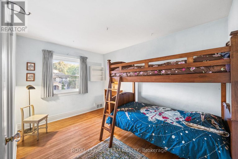 29064217/516-kenwood-avenue/mckellarhighland/ottawa/ontario/K2A0L6_24