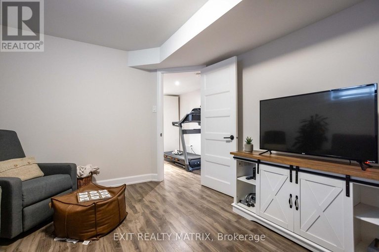 29072185/521-marseille-street/embrun/russell/ontario/K0A1W0_31