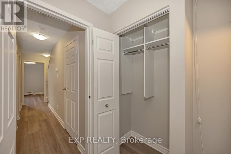 29666454/45-crispin-private/manor-park/ottawa/ontario/K1K2T7_24