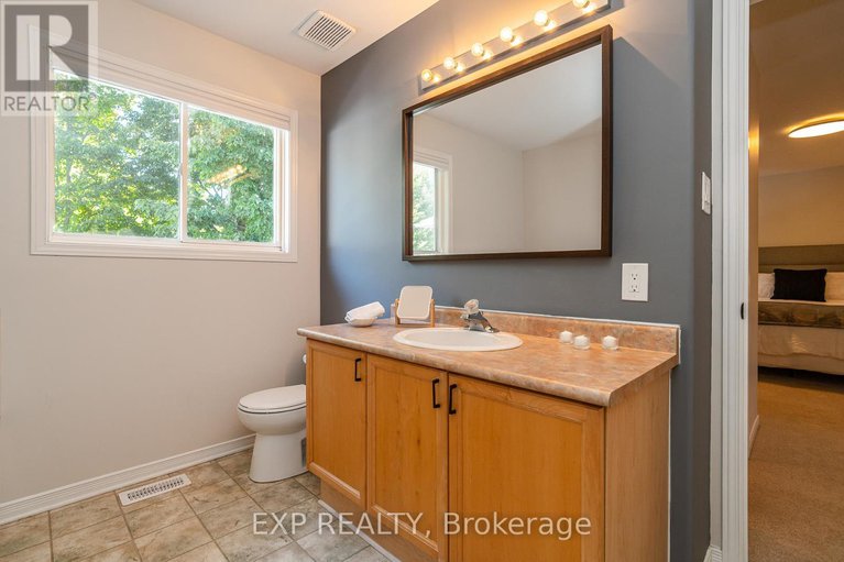28872307/66-newcastle-avenue/morgans-grantsouth-march/ottawa/ontario/K2K3B5_34