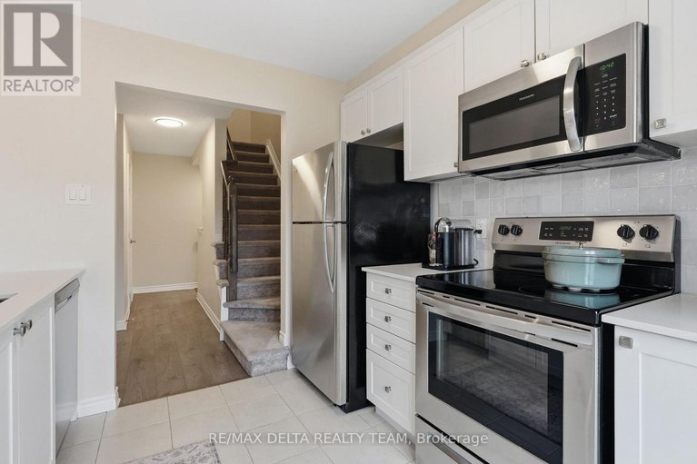 29616626/372-willow-aster-circle/avalon-west/ottawa/ontario/K4A1C8_17