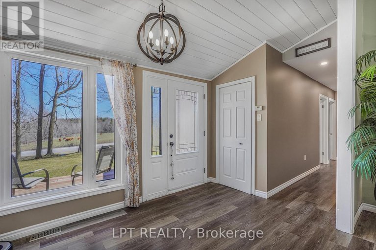 29678236/8180-gibbs-road/east-hawkesbury/ontario/K0B1M0_5