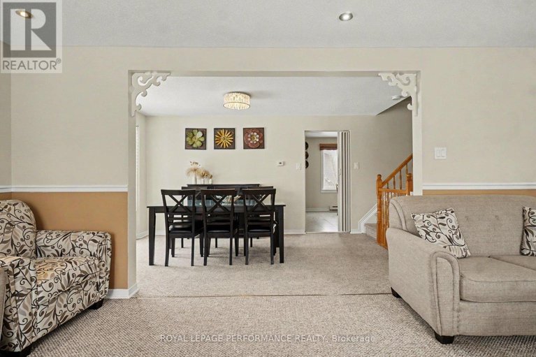 29397617/1931-ashmont-street/chapel-hill/ottawa/ontario/K1C7B9_15